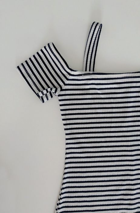 Rochie alb-negru scurta tricot  Bershka mărimea Xs