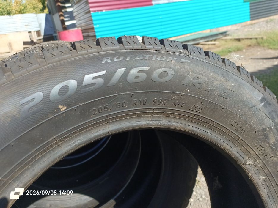 Pirelli шипованые р16