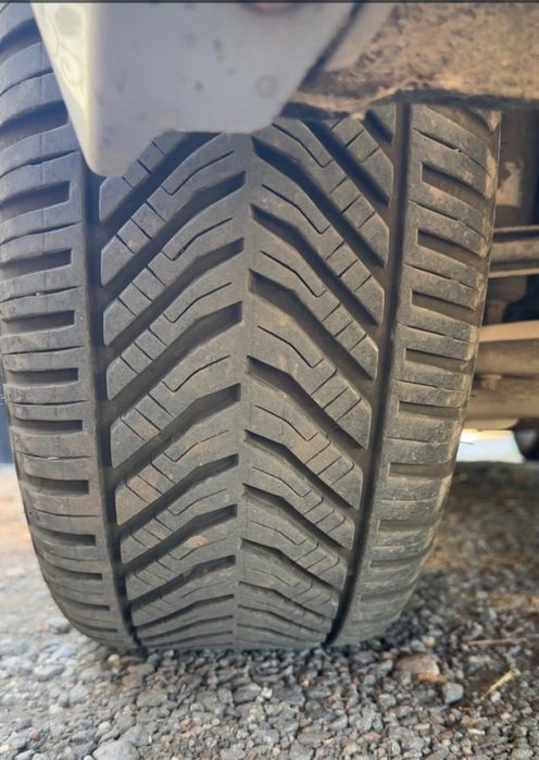 Jante BMW 5X120 R18 cu anvelope 225/45 R18 ( 2024)-Stare Excelentă, 1600 fix. All Season, M+S