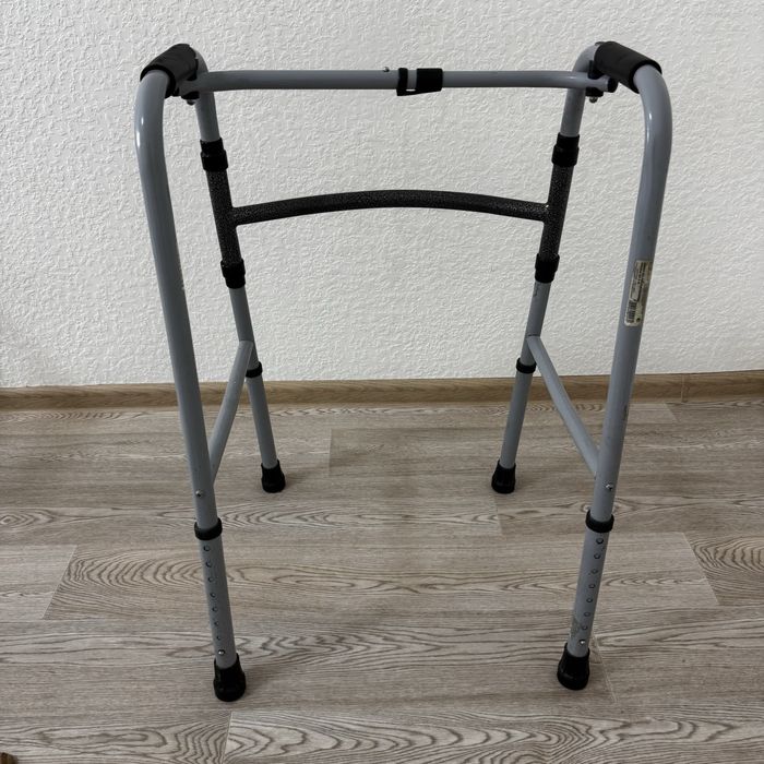 Ходунки Kattalar uchun Andijonda. Made in Russia