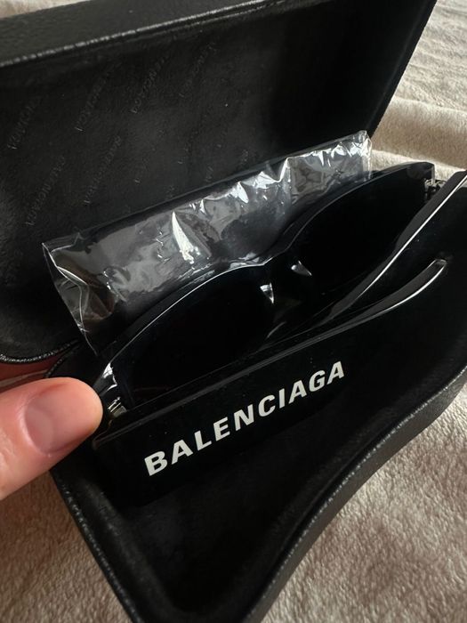 Продам оригинальные солнцезащитные очки Balenciaga