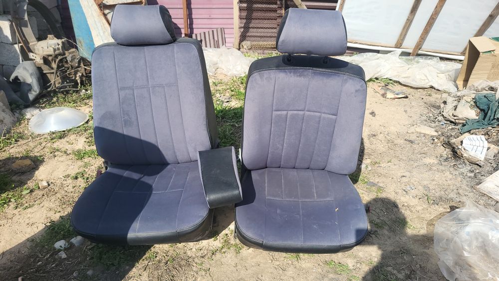 Продам сиденья от мерседес 124