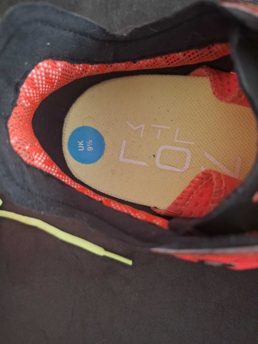 Продавам Маратонки MERRELL