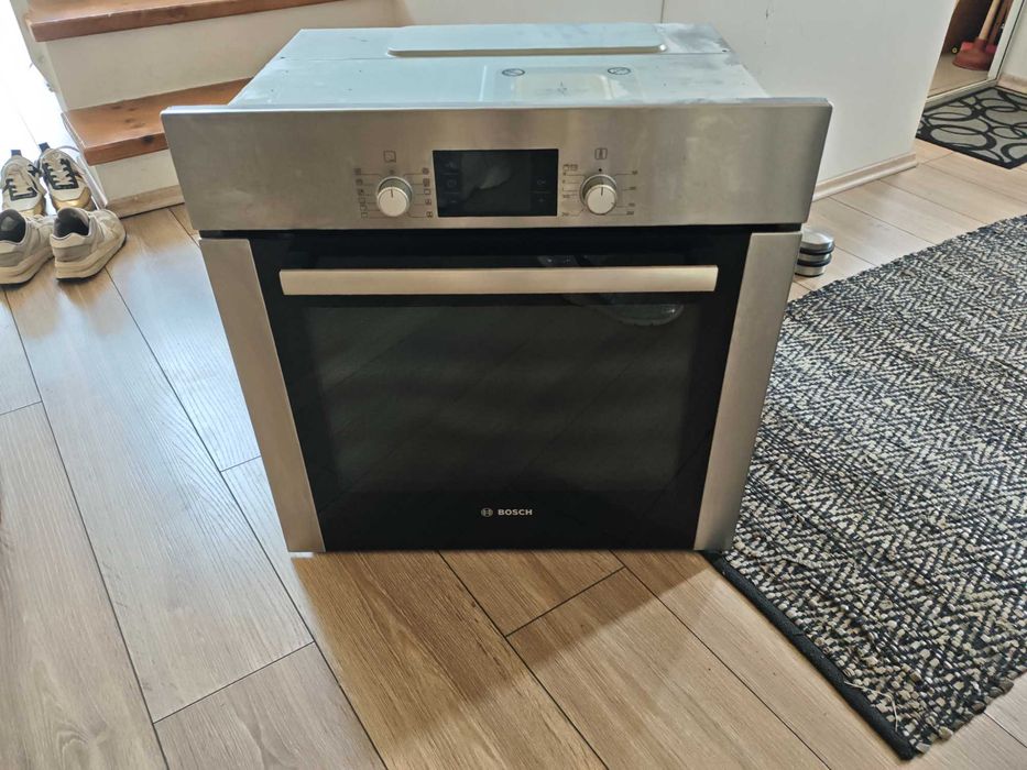 Фурна за вграждане Bosch HBA73B250 (Произведена в Германия) – ЗА ЧАСТИ / РЕМОНТ
