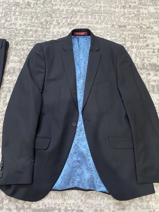 Продам мужской костюм