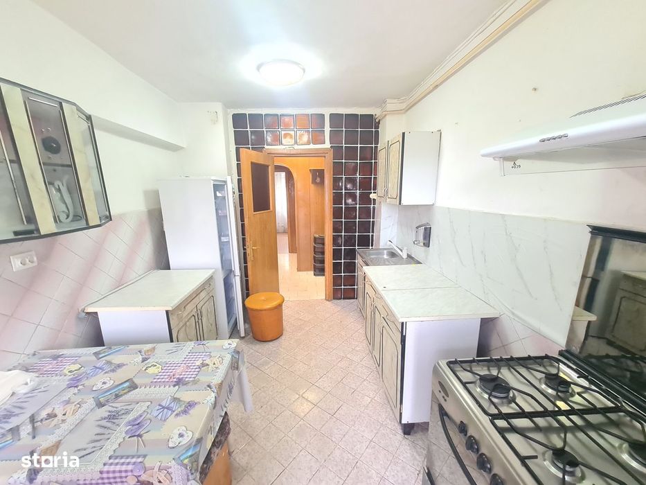 Apartament 3 camere decomandat, Gara Bacau