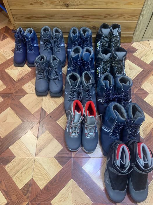 Продам лыжные ботинки