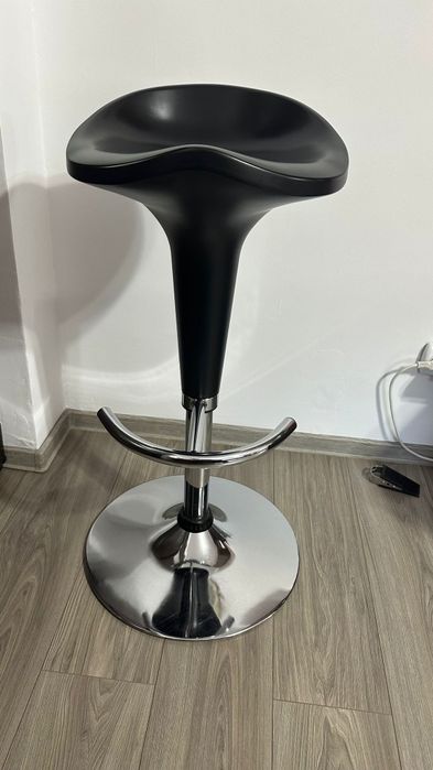Scaune de bar rotative cu înălțime reglabilă