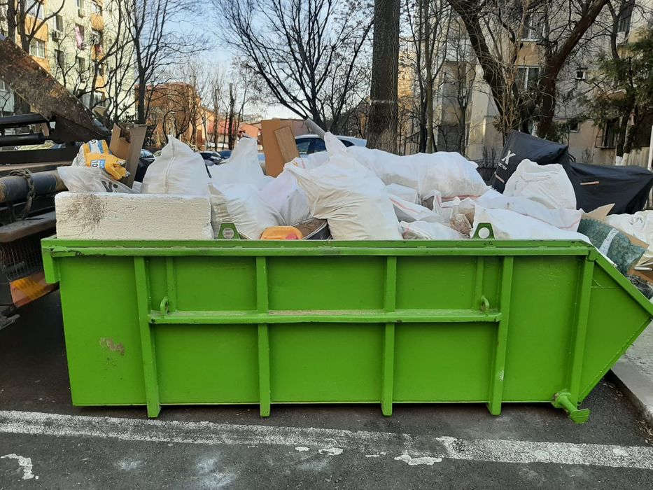 Transport / Închiriere container moloz