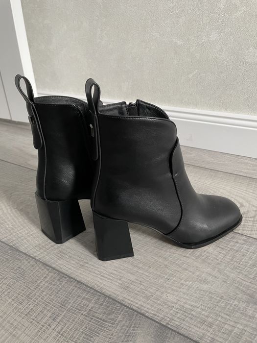 Ботинки весенние новые