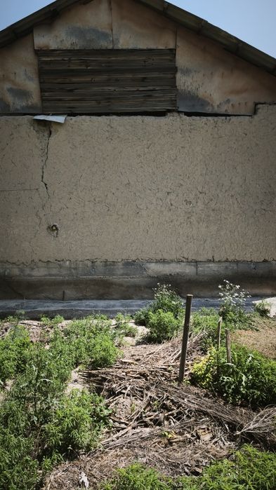 Ховли уй сотилади