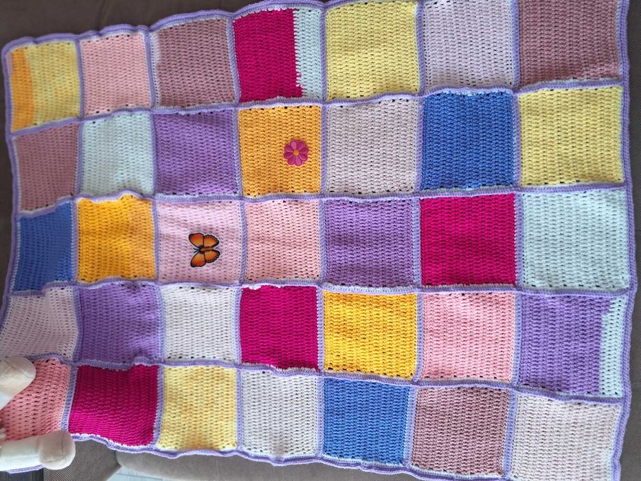 Шарено одеяло от малки квадратчета