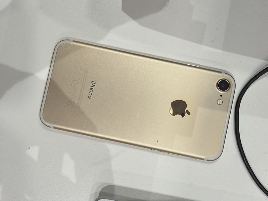 Iphone 7  / 32 Gb stocare