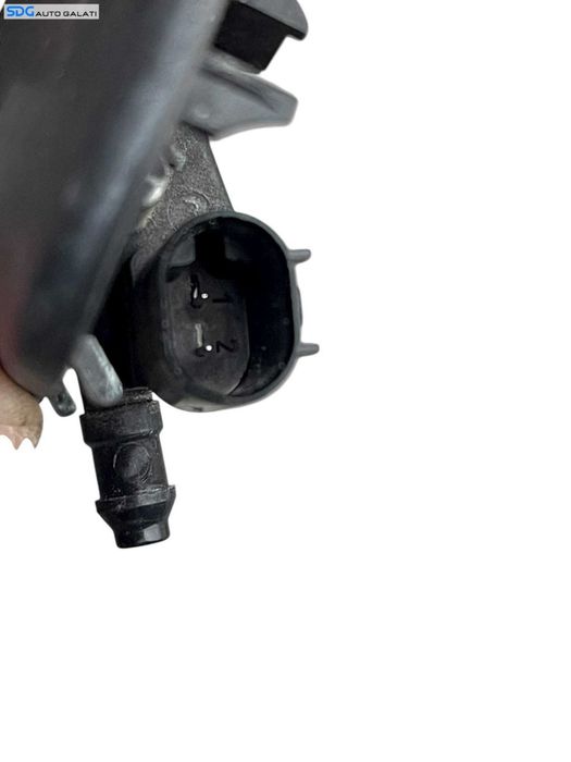 Spalatoare Stropitoare Sprituitoare Incalzite cu Incalzire Parbriz de pe Capota Motor Volkswagen Golf 5 2004 - 2008 Cod 5M0955986C [B4702]