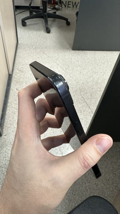 Продам IPhone 15 128 GB