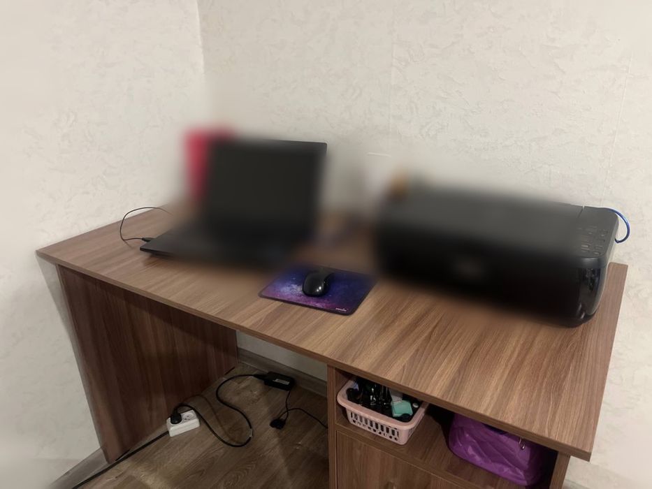 Продам письменный стол