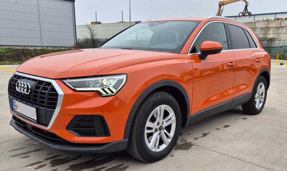 Vand Audi Q3 2.0 35 TDI quattro S tronic S Line 2021 unic proprietar.