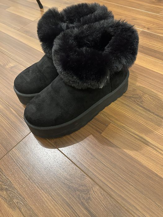Cizme tip UGG marimea 39 talpa inalta