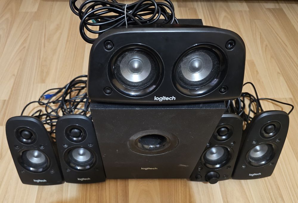 Vând Sistem 5.1 Logitech Z506, 75W RMS, În Stare Foarte Bună