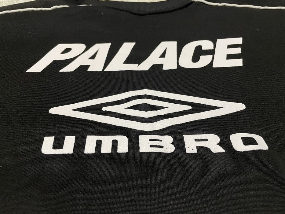 Свитшот Palace x Umbro в идеале