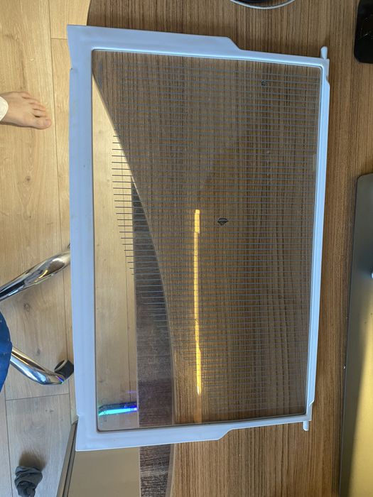 Стеклянные полочки для золодильника Indesit