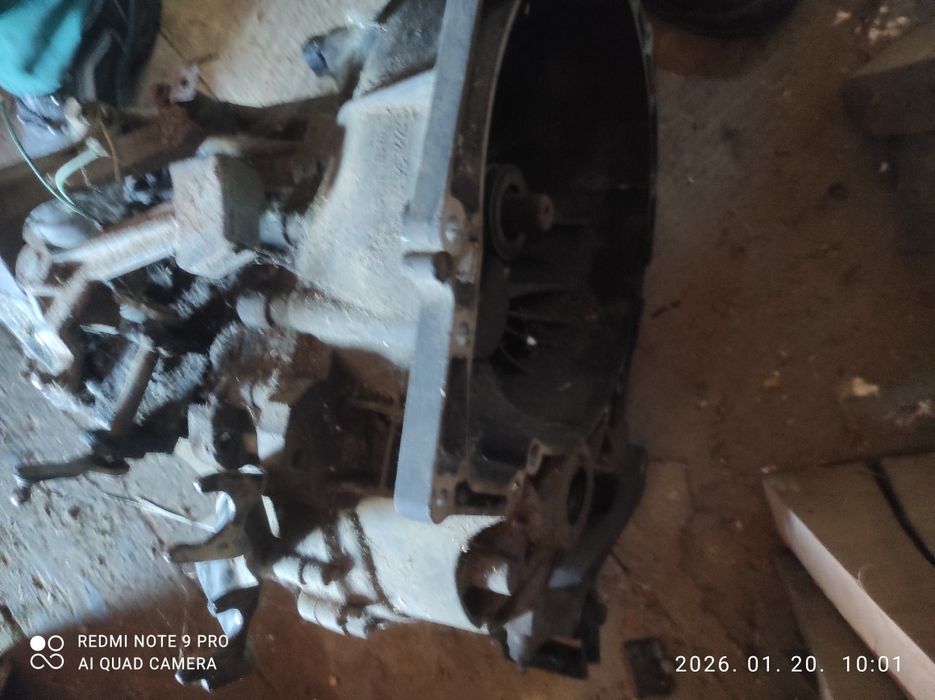 Cutie de viteza Ford focus2