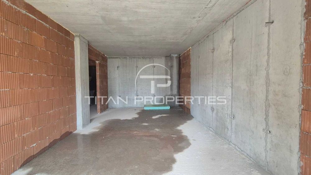 Продава се Тристаен апартамент в Пловдив, Христо Смирненски - 95 кв.м за 1485 €/кв.м - Снимка #2