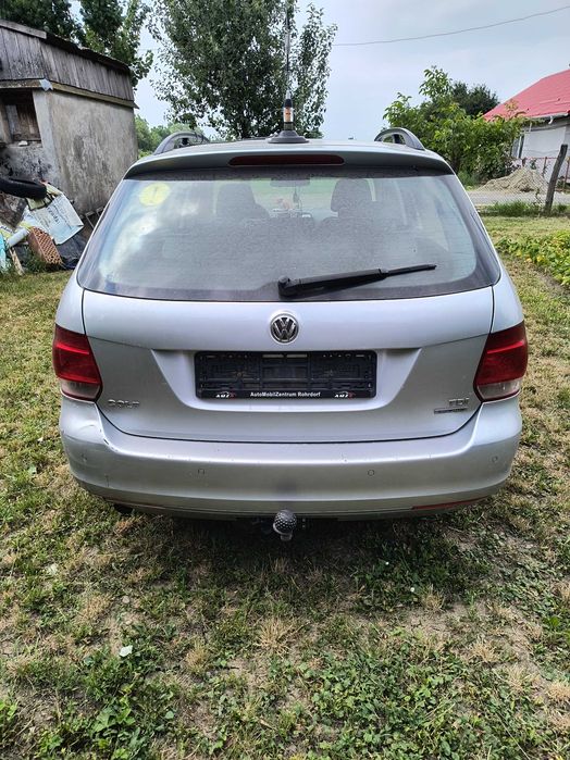 Vând VW Golf 6 (an 2011) –  PENTRU PIESE / DEZMEMBRĂRI!