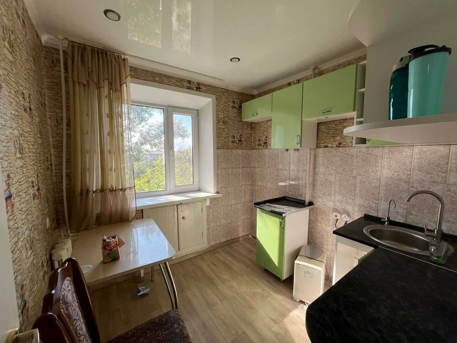 Продам 2 комн, на 17 мкр