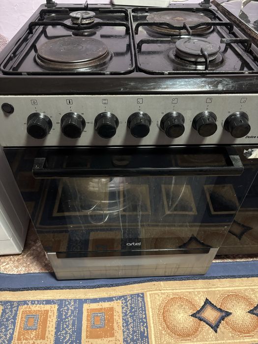 Продам газ плиту