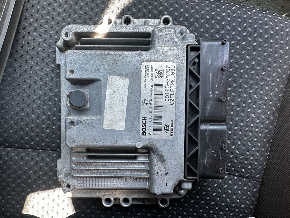Компютър за двигател Hyundai i30 1.6crdi 2009г