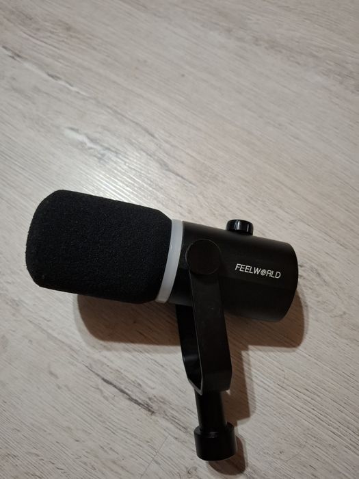 FEELWORLD PM1 + Стойка за микрофона