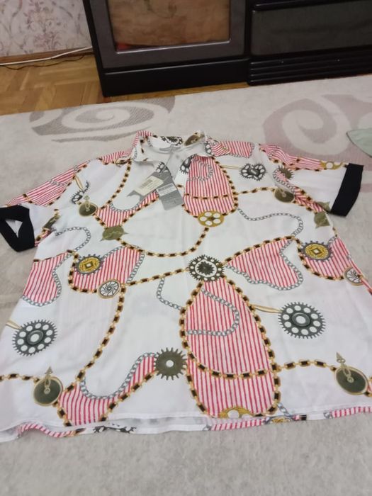 Продаю женскую блузку