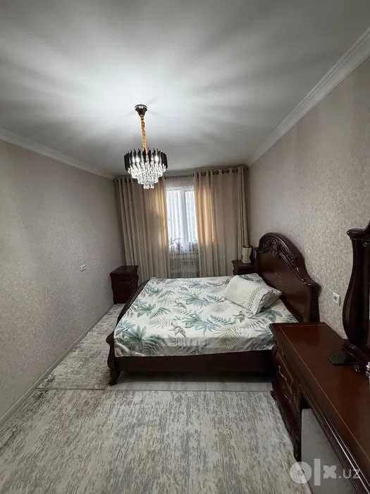 Besh Chinor 2 комнатная улица Махтумкули 70м2 с ремонтом