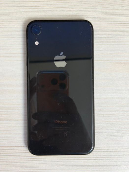 Продам Iphone XR 128