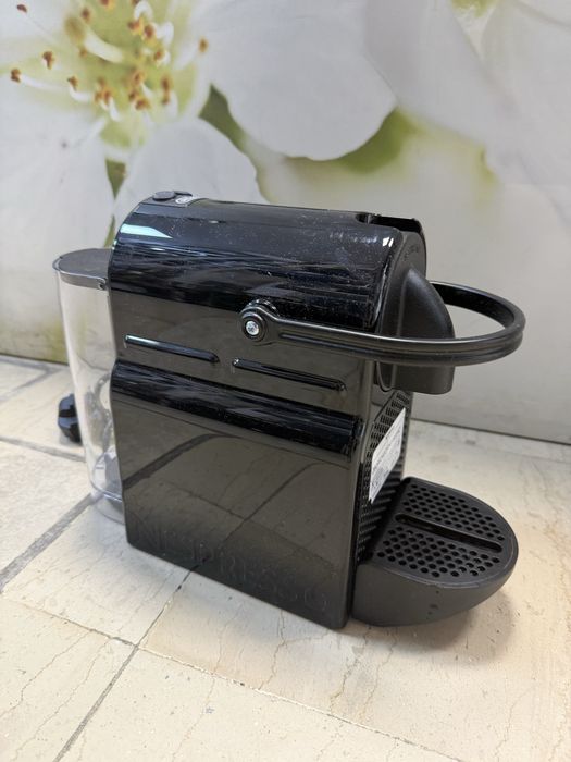 Еспресо кафемашина с капсули Delonghi Nespresso Inissia