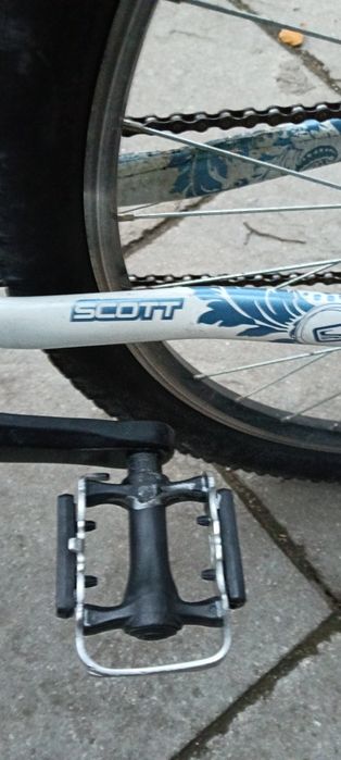 Продавам алуминиев велосипед Scott 26 цола,34 см