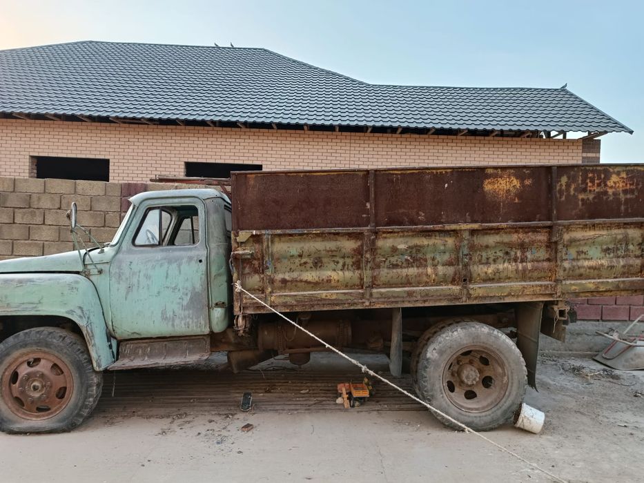 Автомобиль Газ 53