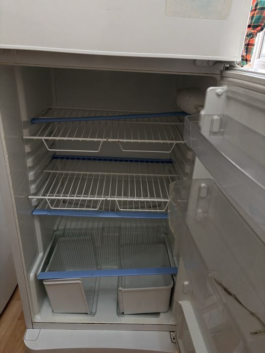 Продам холодильник б/у 15 000 тг