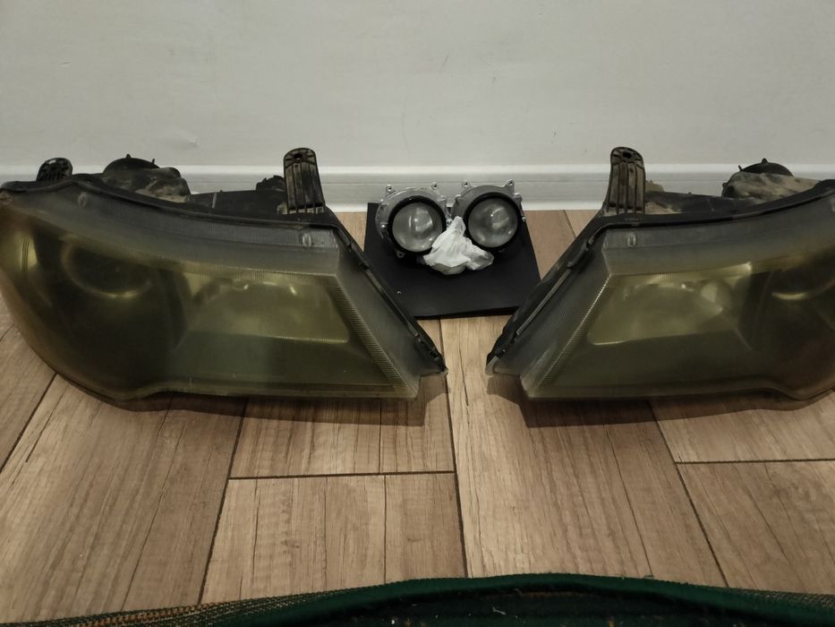 Део нексия 2 Фара