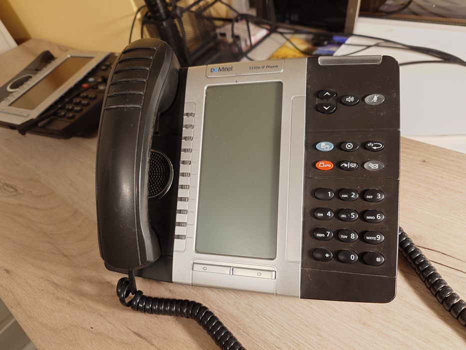 Vand telefoane IP SIP Mitel 5330