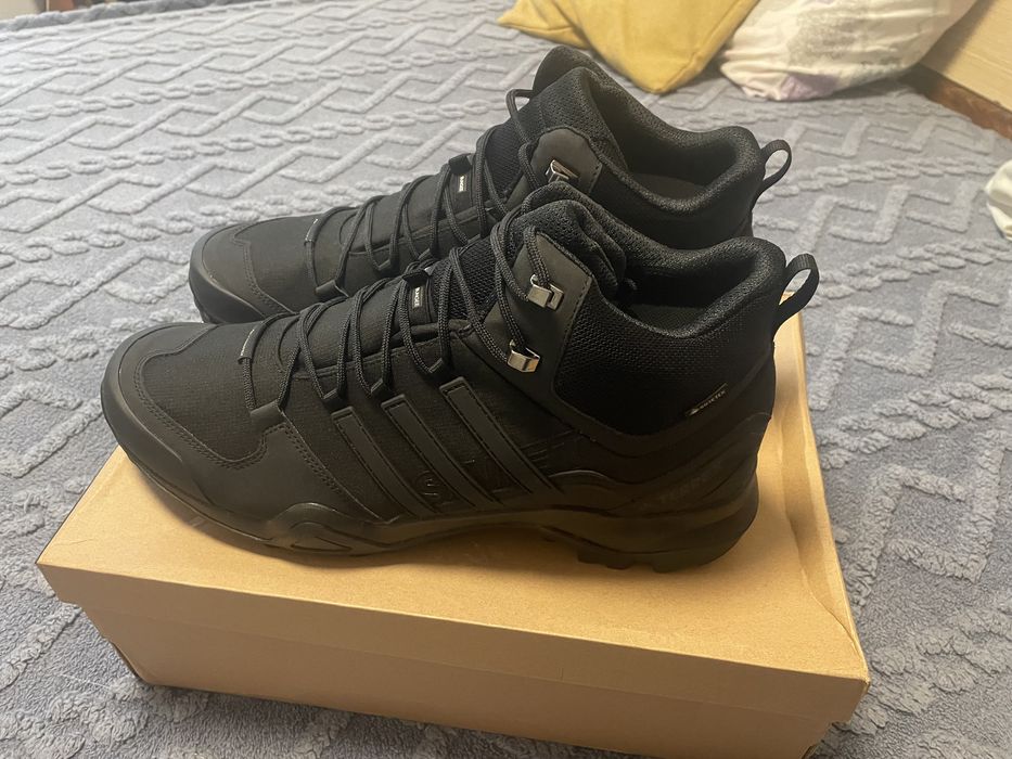 Маратонки адидас -нови 49 1/3