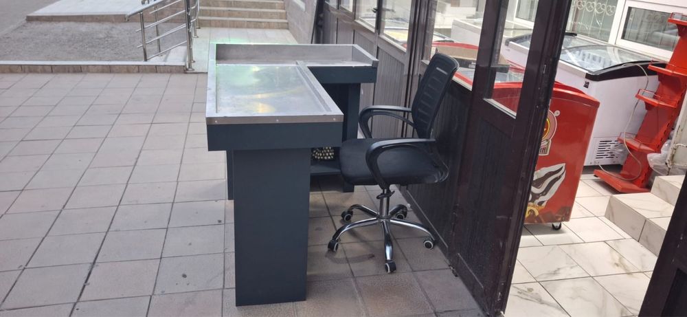 Продам кассовую зону