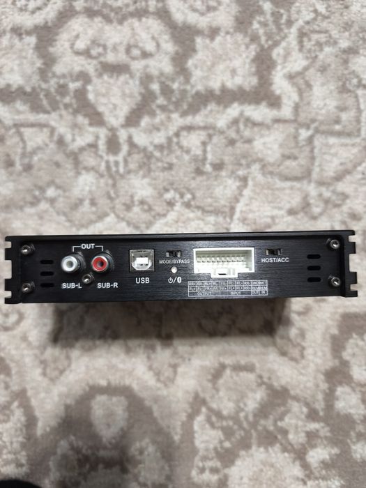 Продаётся процессорный усилитель Puzu PZ-C7