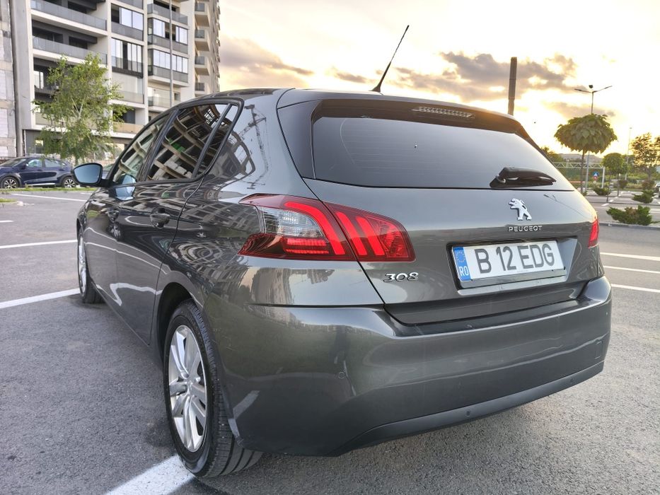 Peugeot 308 1.5 diesel 2021