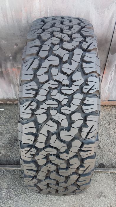 1брой гума 235/75/15 BF GOODRICH ALL TERRAIN T/A KO2 TL , 6PR, плата