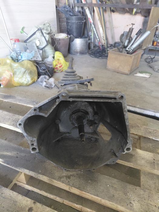 Продам МКПП Ваз 05