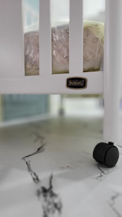 Деревянная кроватка+автокресло+коляска