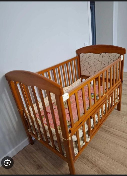 Манеж и кровать вместе