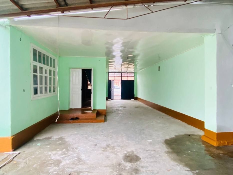 KATTA XONADON UY SOTILADI Juma shahrida
Manzil:Pastdarg‘om tumani A. T